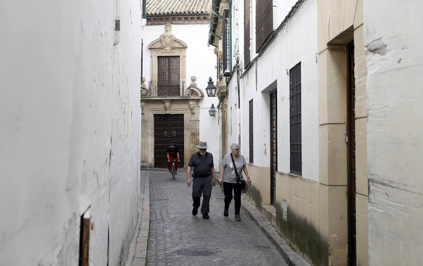 La calle Encarnación de Córdoba, en imágenes