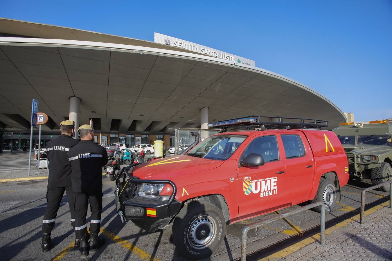 Despliegue de la UME en la estación de Santa Justa