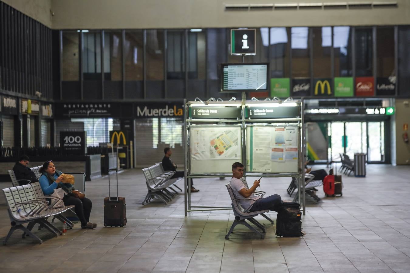 Despliegue de la UME en la estación de Santa Justa