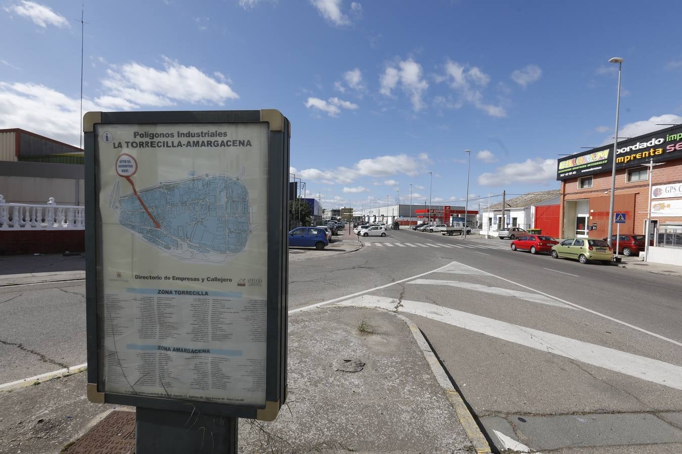 El primer día laborable en Córdoba por el estado de alarma, en imágenes