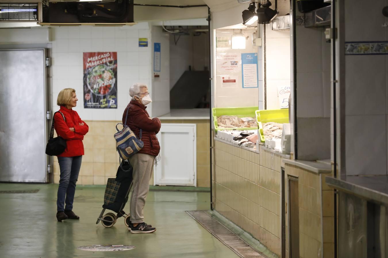 Las calles, mercados y quioscos de Córdoba con el coronavirus, en imágenes