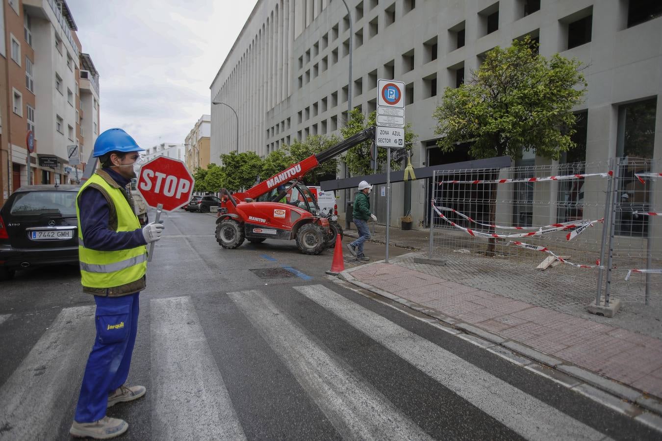 Coronavirus en Sevilla: en el trabajo, pese al Estado de alarma