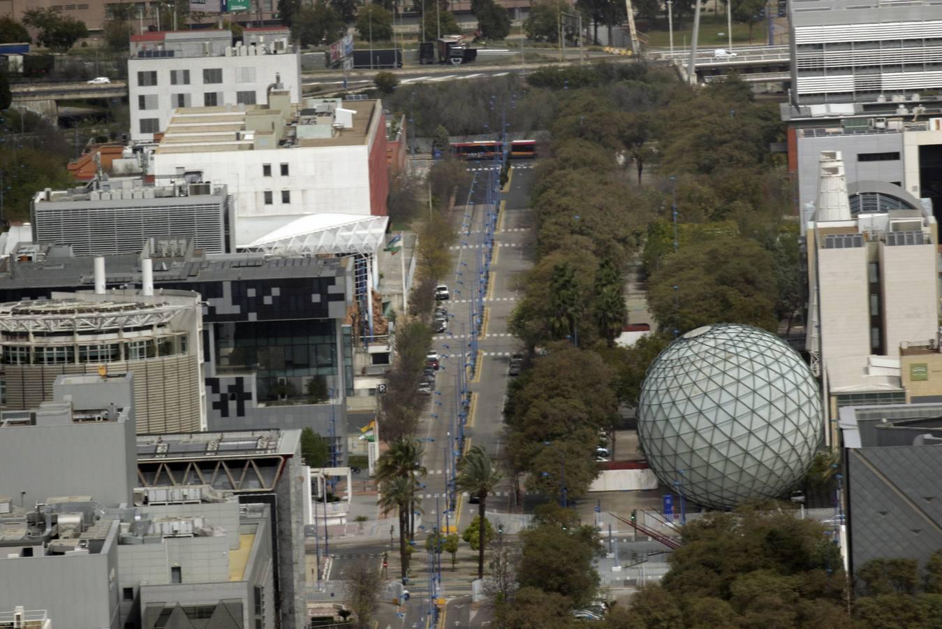 Las impresionantes vistas desde Torre Sevilla de una ciudad vacía por el coronavirus