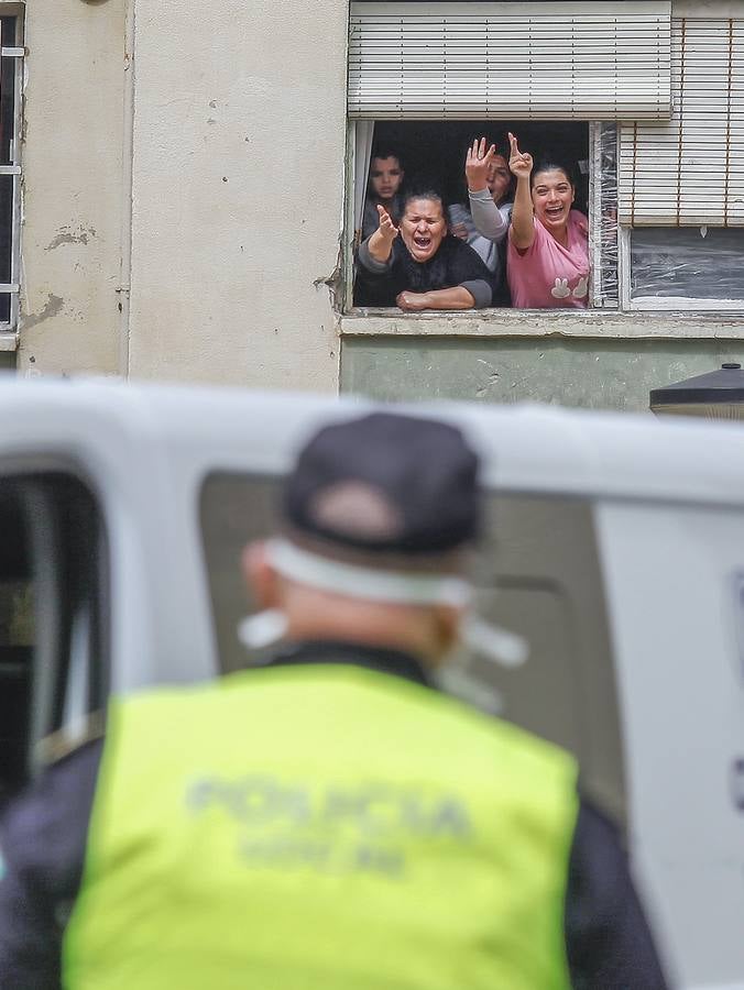 Coronavirus en Sevilla: Así se vive el estado de alarma en las Tres Mil Viviendas, el Vacie y Los Pajaritos