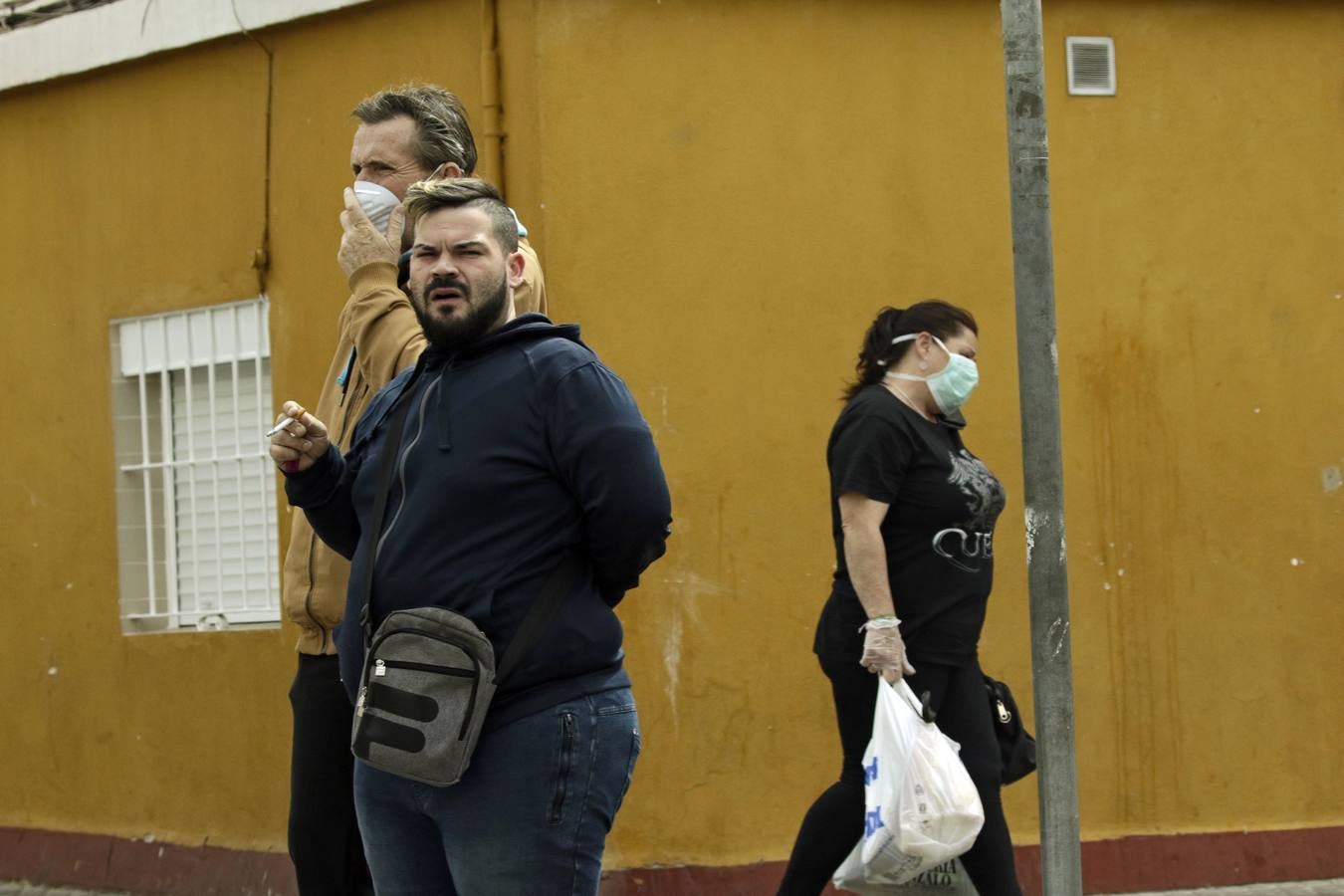 Coronavirus en Sevilla: Así se vive el estado de alarma en las Tres Mil Viviendas, el Vacie y Los Pajaritos