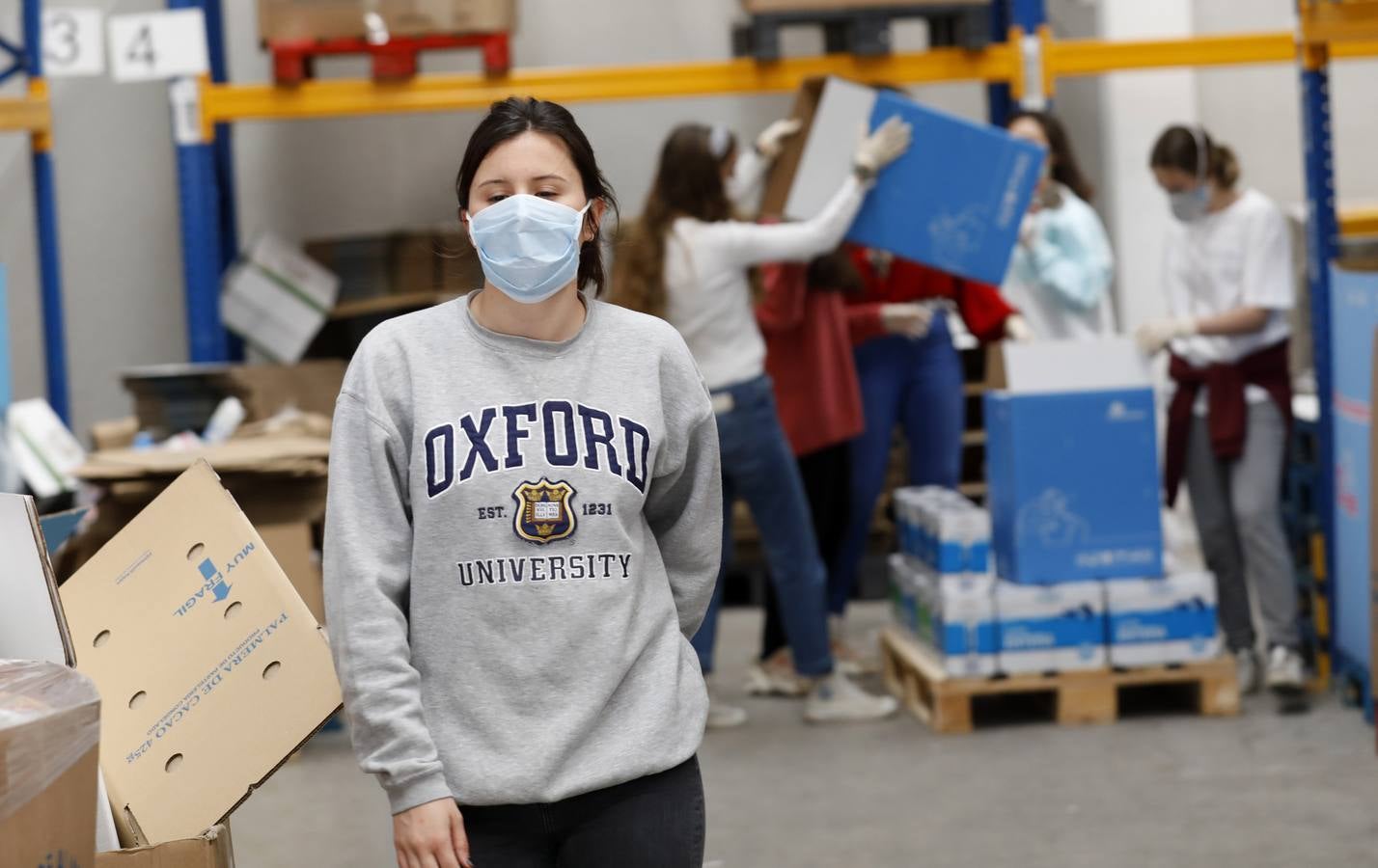 En imágenes, el reparto de comida en Córdoba frente al coronavirus