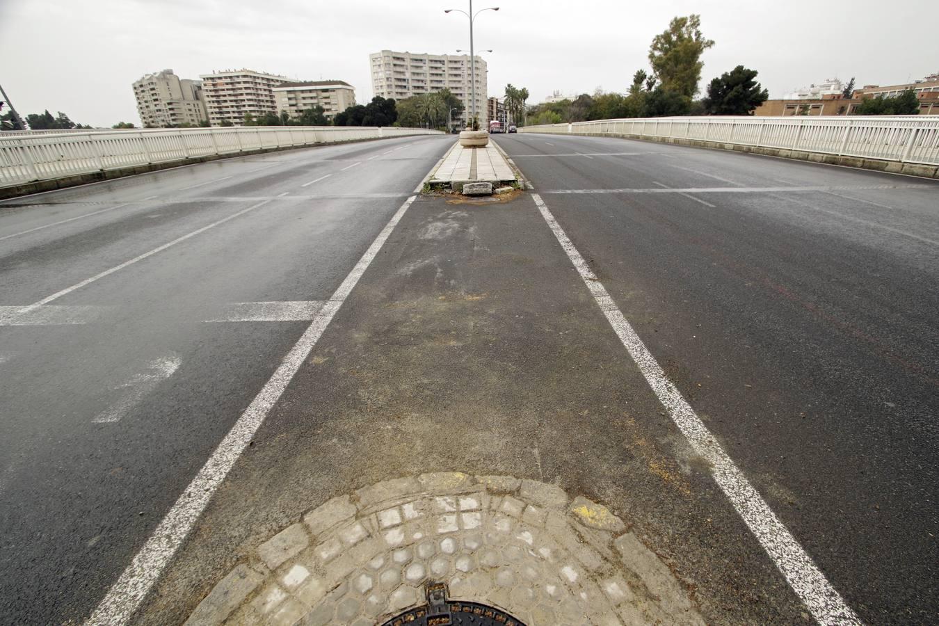 Coronavirus en Sevilla: puentes a ninguna parte