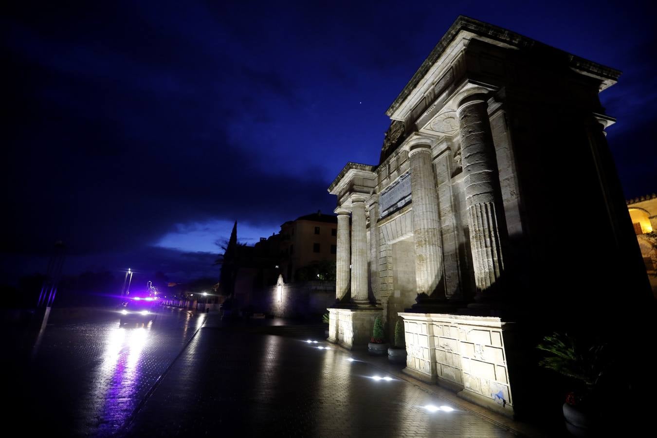 La Córdoba nocturna del coronavirus, en imágenes