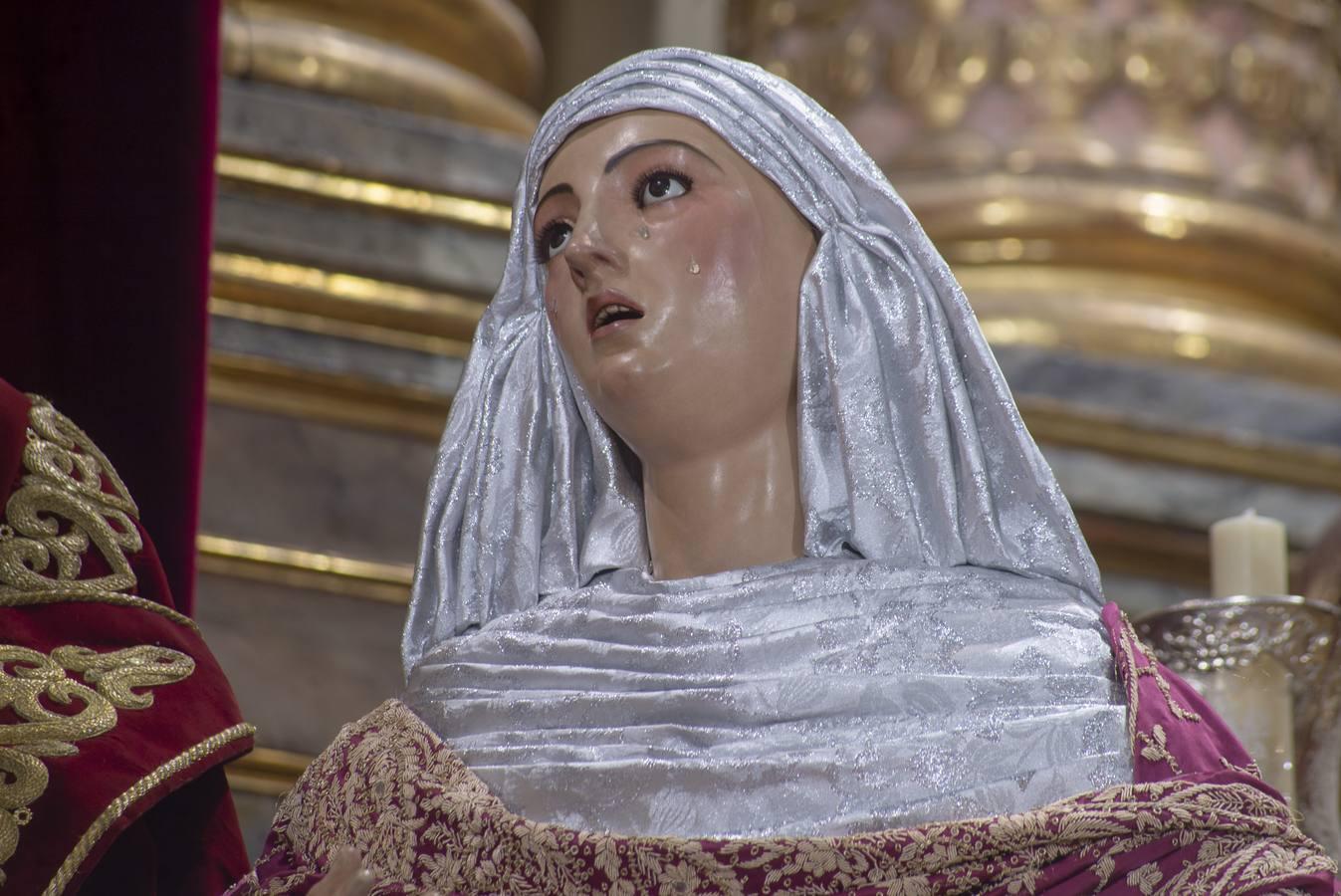 El altar de quinario del Cristo de los Desamparados del Santo Ángel