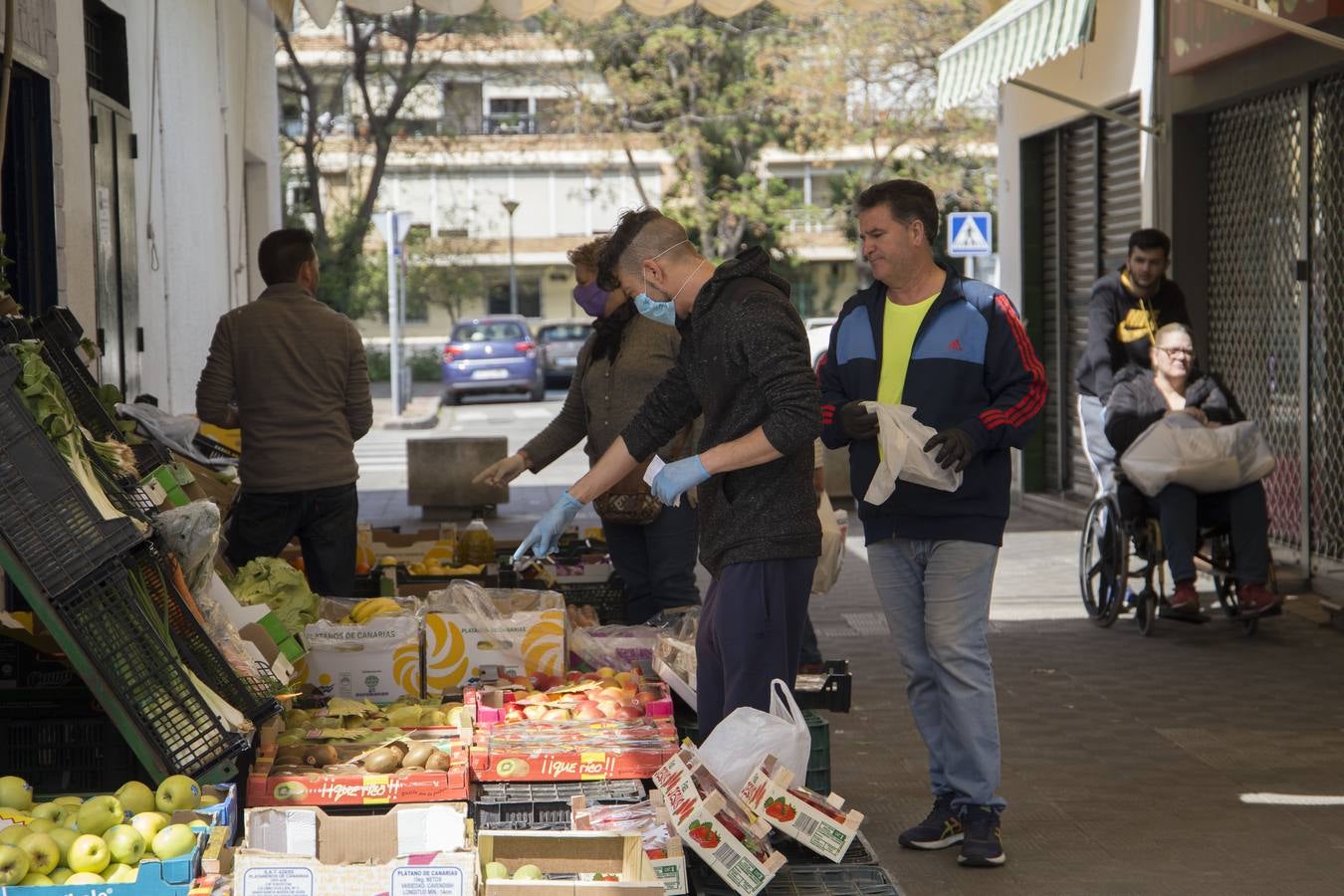 Sevilla Este y Parque Alcosa: un día de confinamiento por el estado de alarma por coronavirus