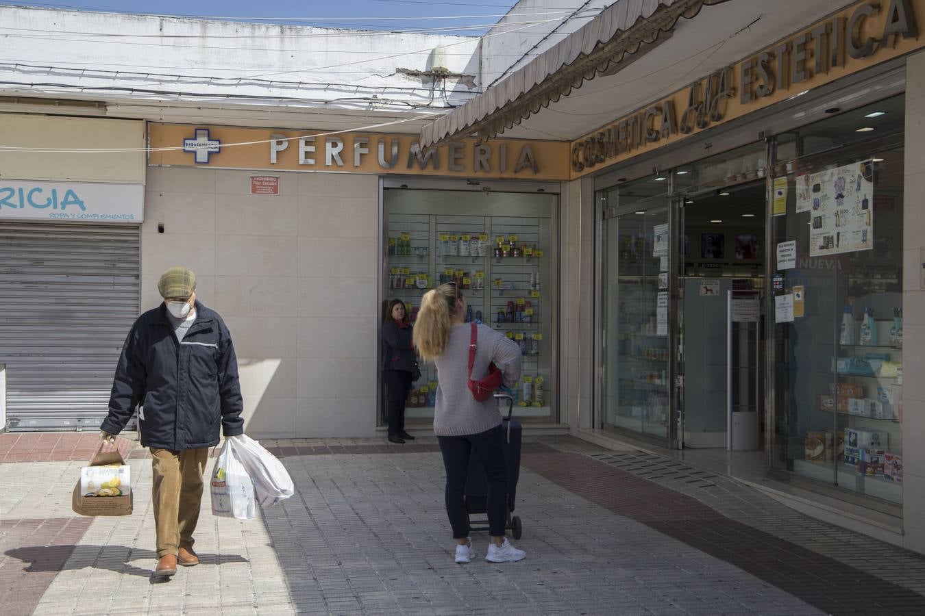 Sevilla Este y Parque Alcosa: un día de confinamiento por el estado de alarma por coronavirus