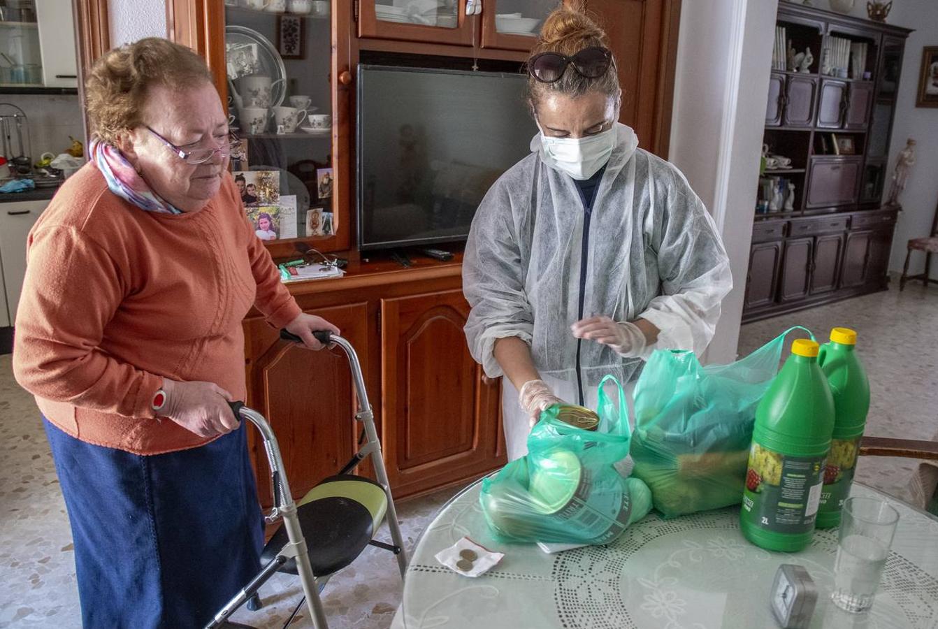 Coronavirus en Sevilla: así se vive el estado de alarma en las calles de Espartinas