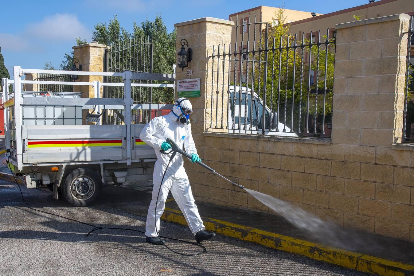 Coronavirus en Sevilla: así se vive el estado de alarma en las calles de Espartinas