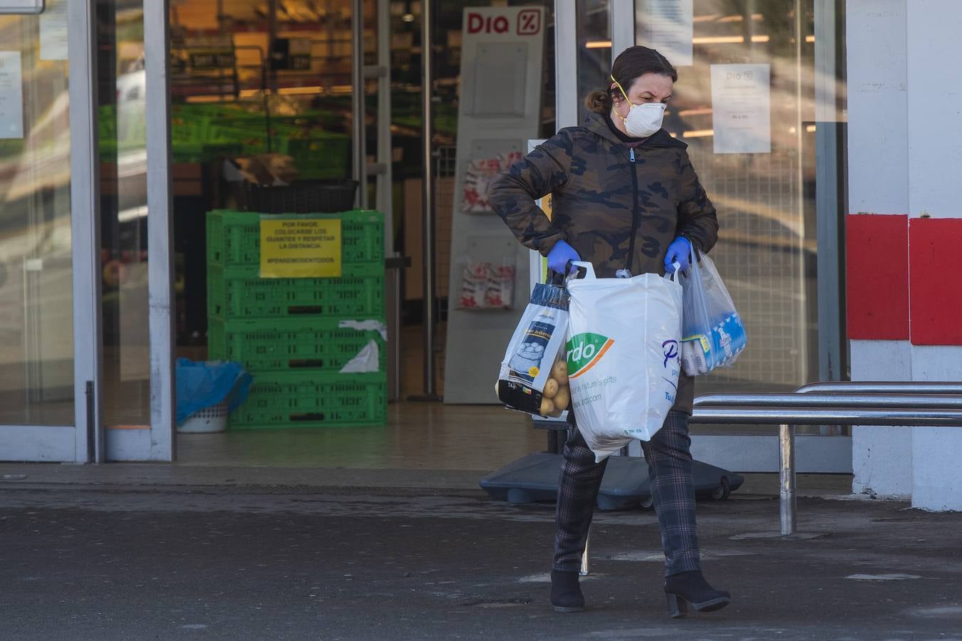 Coronavirus en Sevilla: así se vive el estado de alarma en las calles de Espartinas