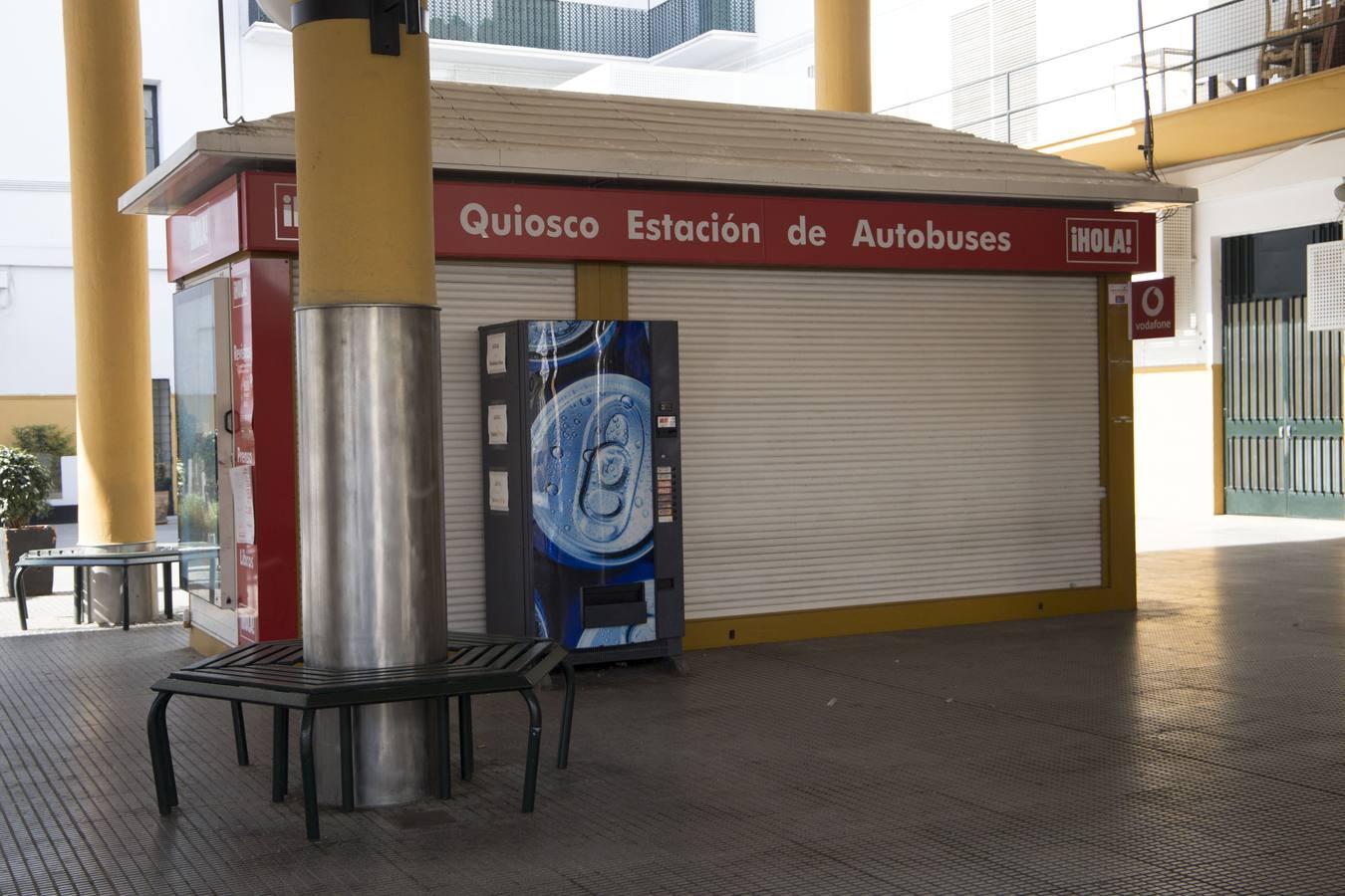 Coronavirus en Sevilla: en imágenes, las estaciones de autobuses durante el estado de alarma