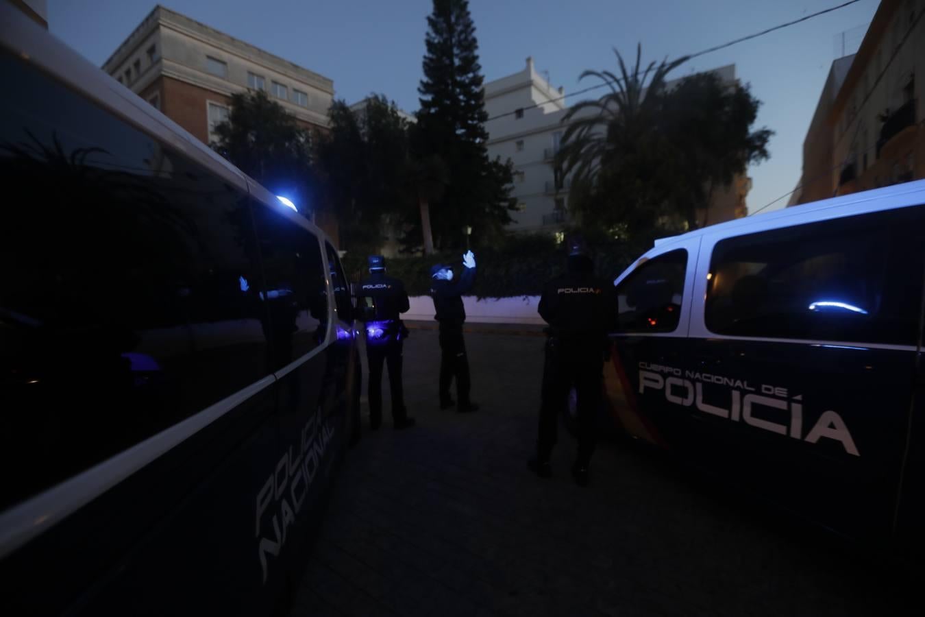 FOTOS: La Policía Nacional recibe el cariño de la residencia de mayores Matía Calvo