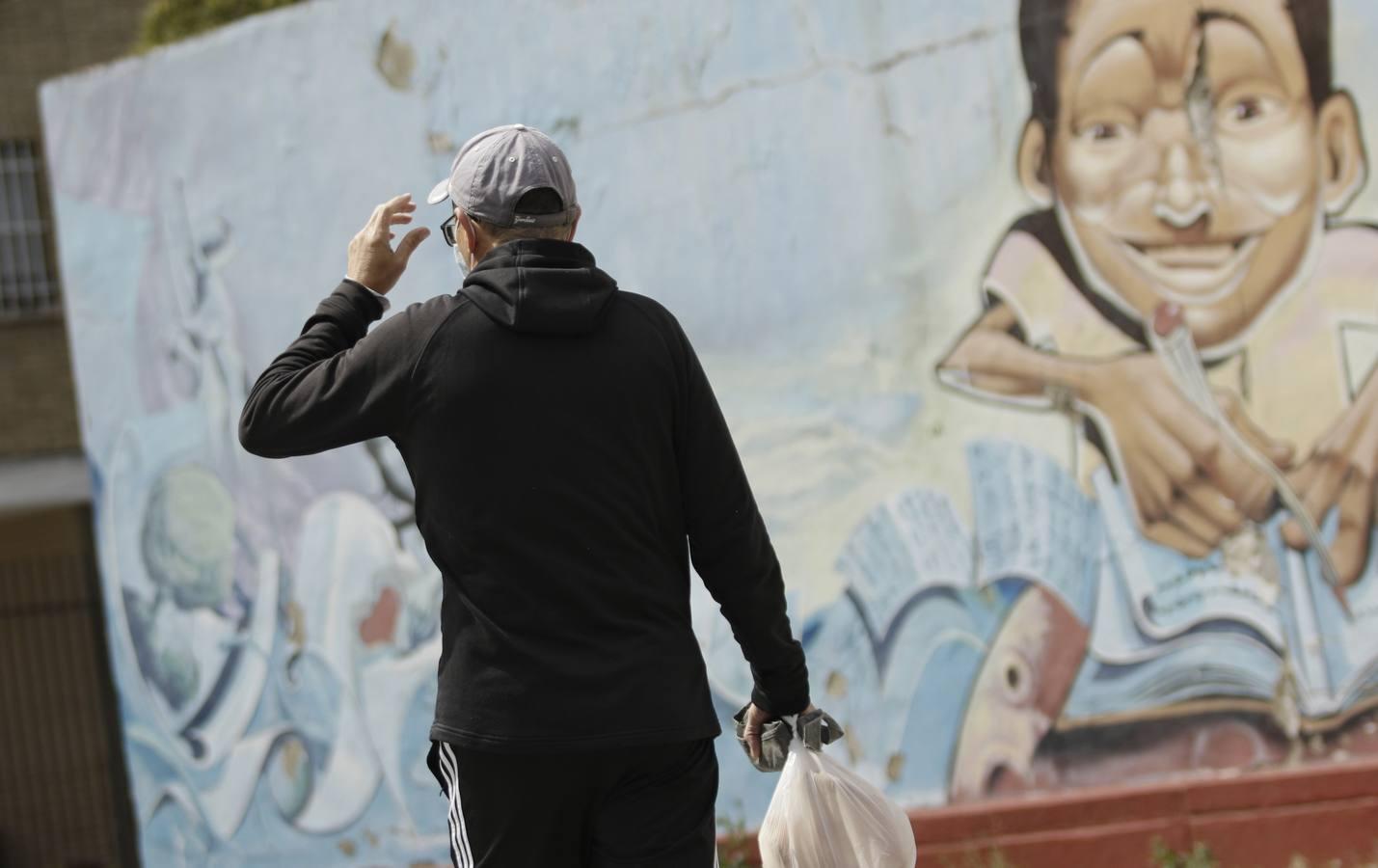 Coronavirus en Sevilla: así se vive el día a día en el Polígono San Pablo