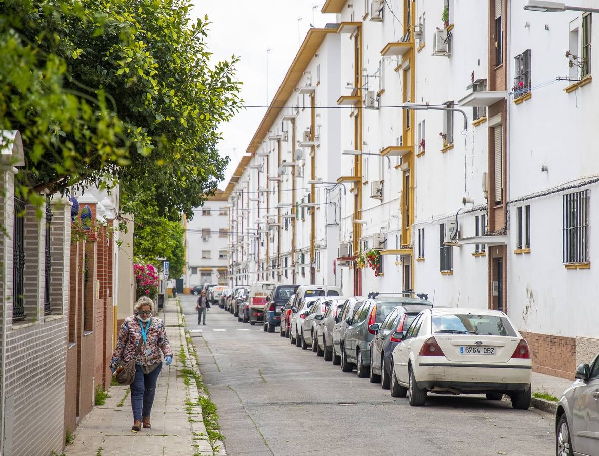 Coronavirus en Sevilla: Así es el día a día del estado de alarma en el Tiro de Línea