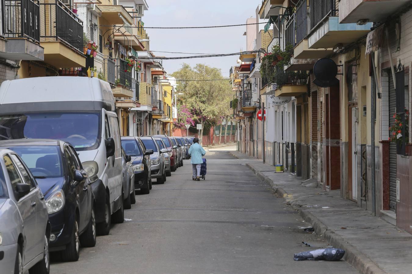 Coronavirus en Sevilla: un día en Torreblanca durante el estado de alarma