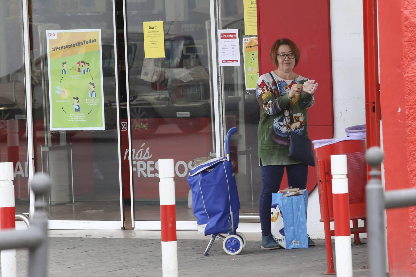 Coronavirus en Sevilla: un día en Torreblanca durante el estado de alarma