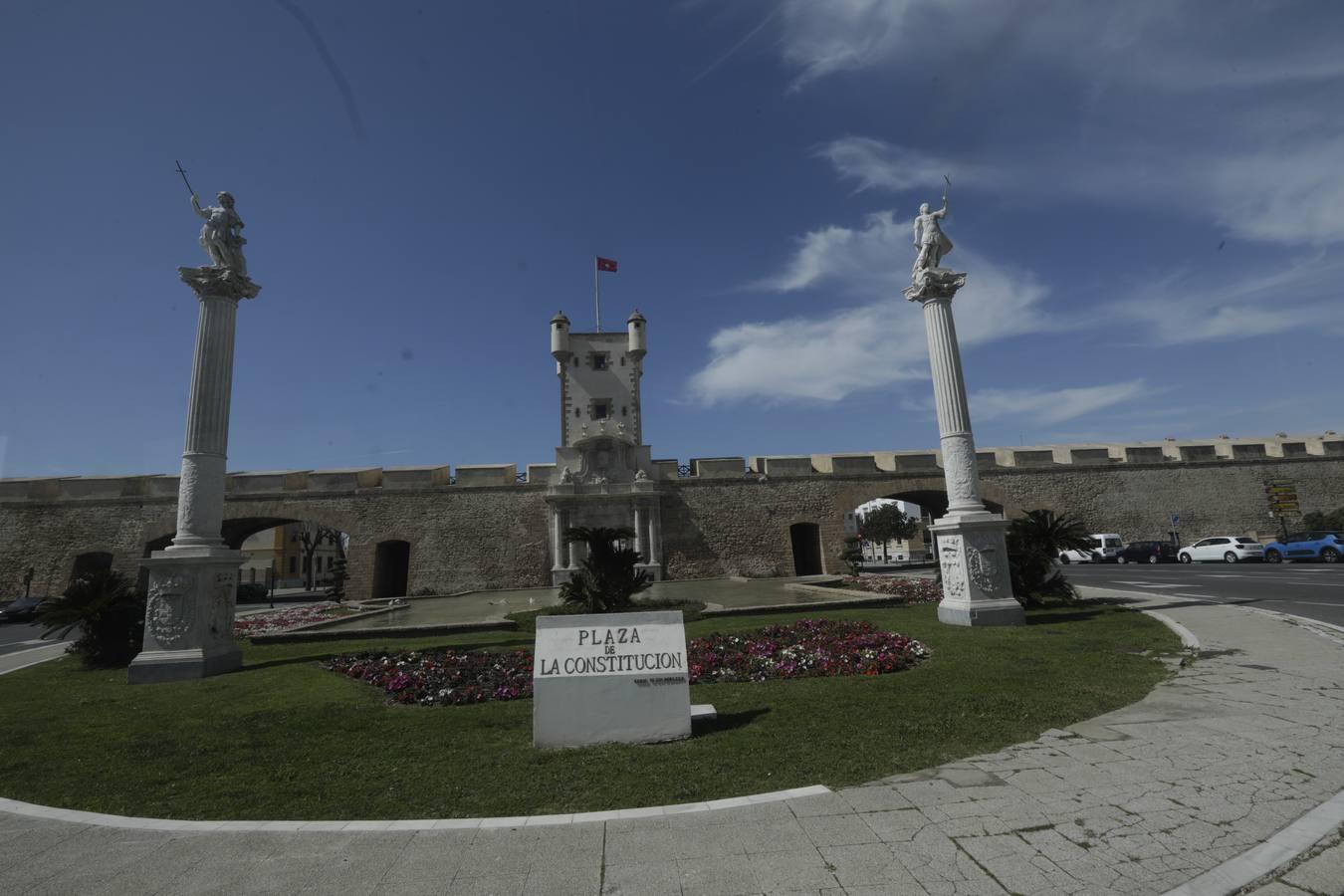 FOTOS: Las imágenes atípicas de una ciudad de Cádiz en Estado de Alarma