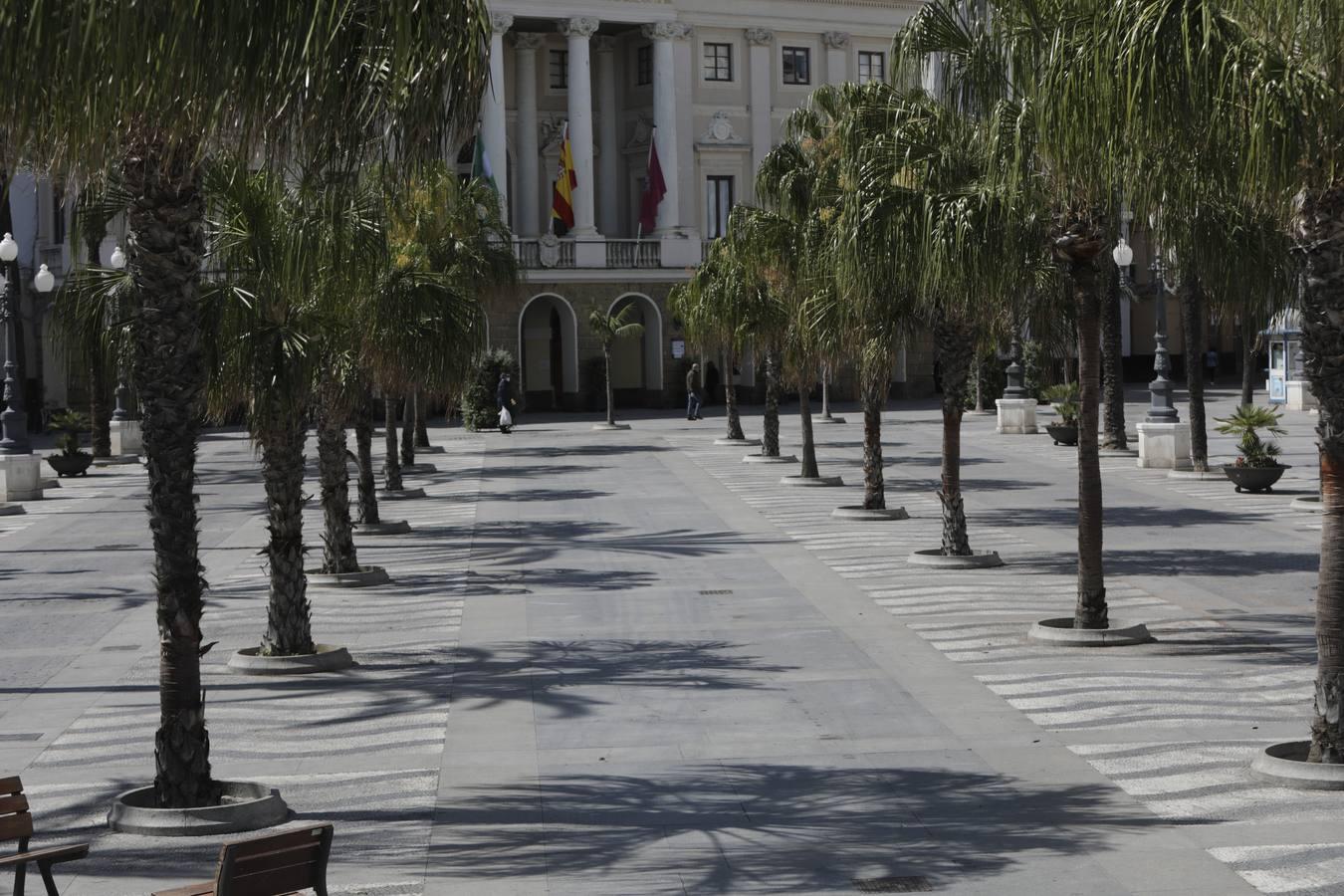 FOTOS: Las imágenes atípicas de una ciudad de Cádiz en Estado de Alarma