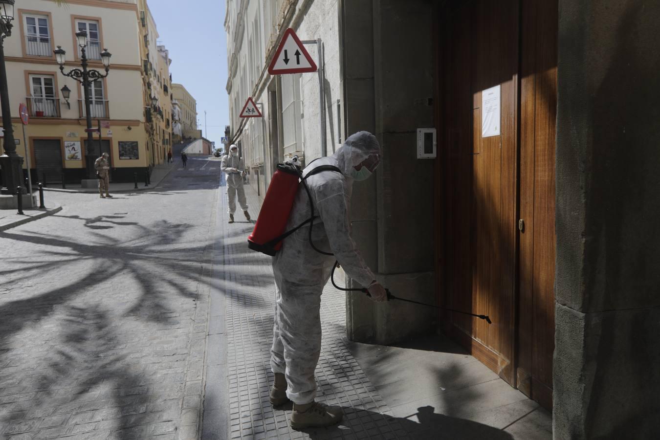 FOTOS: Las imágenes atípicas de una ciudad de Cádiz en Estado de Alarma