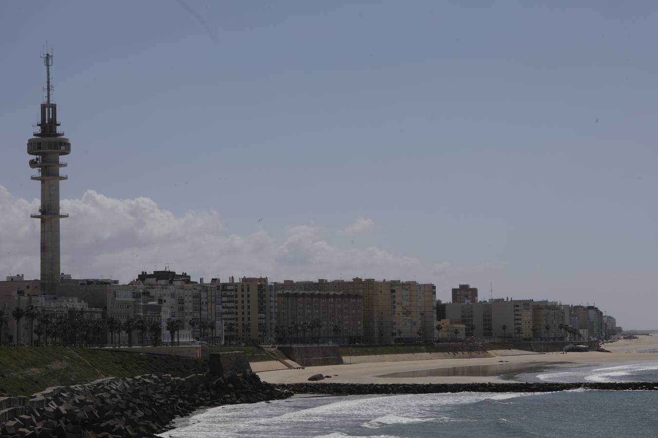 FOTOS: Las imágenes atípicas de una ciudad de Cádiz en Estado de Alarma