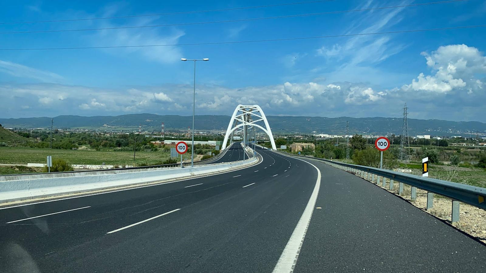 Las carreteras vacías de Córdoba por el coronavirus, en imágenes