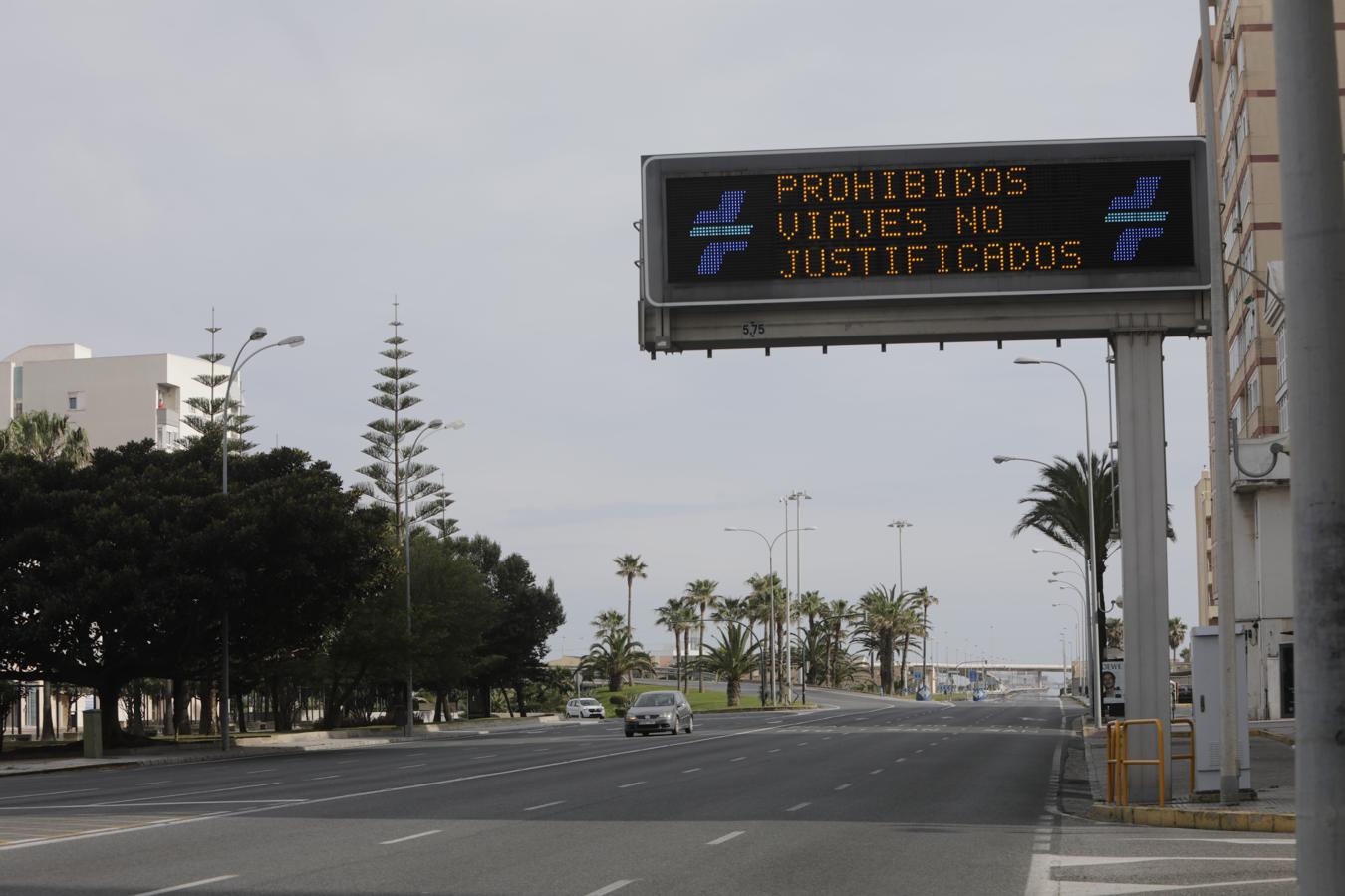 FOTOS: Cádiz en el tercer domingo de confinamiento