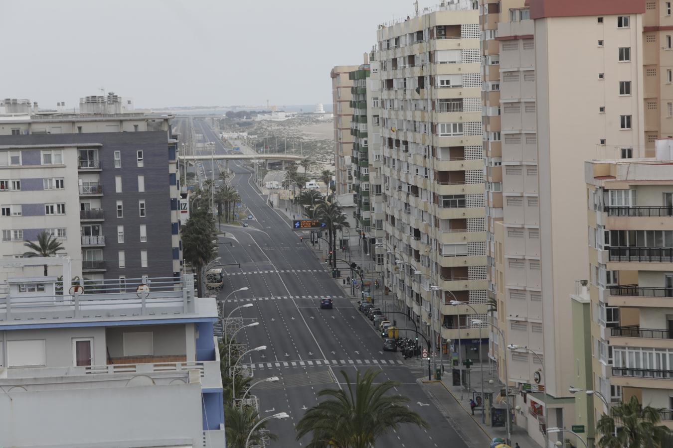 FOTOS: Cádiz en el tercer domingo de confinamiento