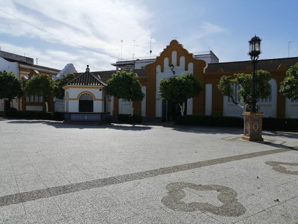 Coronavirus en Sevilla: Lora del Río, calles desiertas durante el estado de alarma