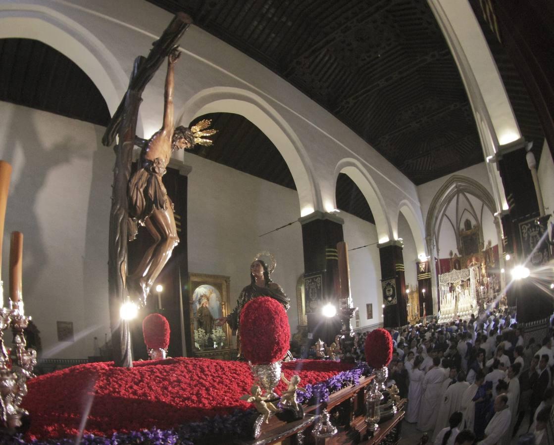 Los pasos de la Hiniesta en San Julián. 