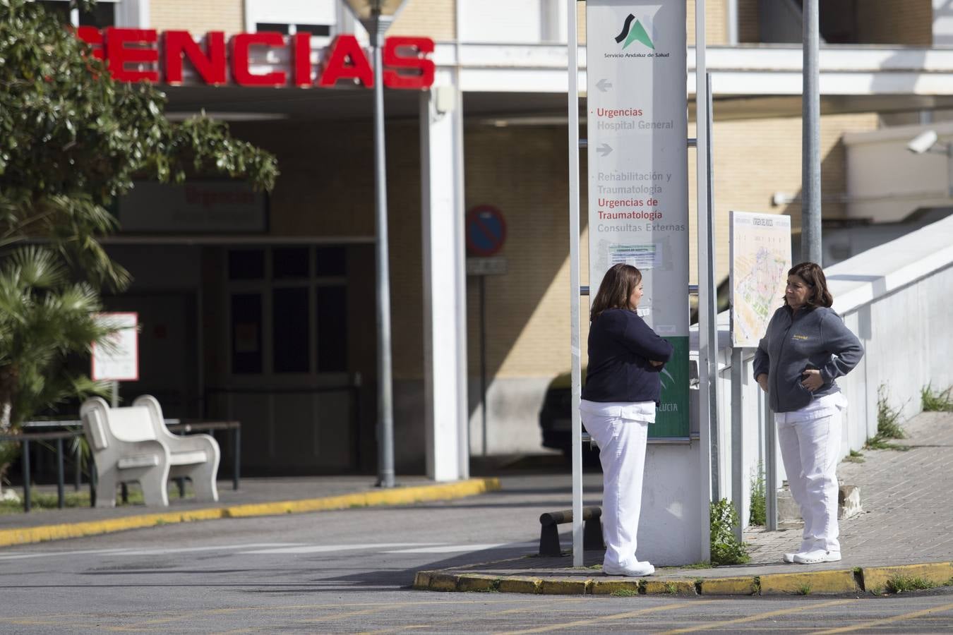 Coronavirus en Sevilla: los sanitarios, otro día más al frente de la lucha