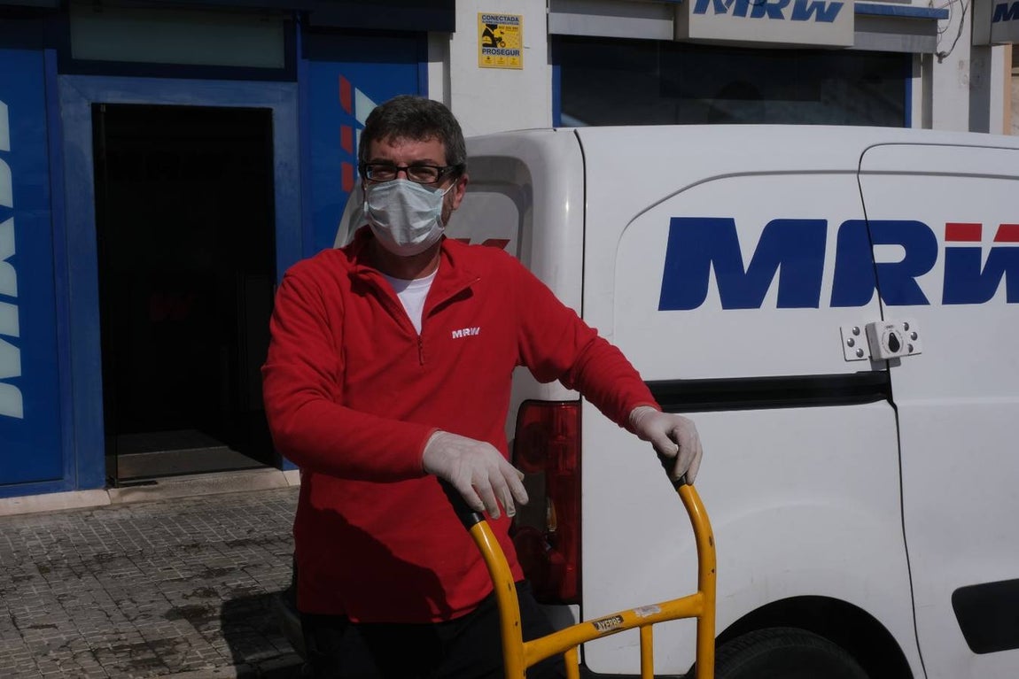 Jorge Peluff . 46 años. Transportista. 