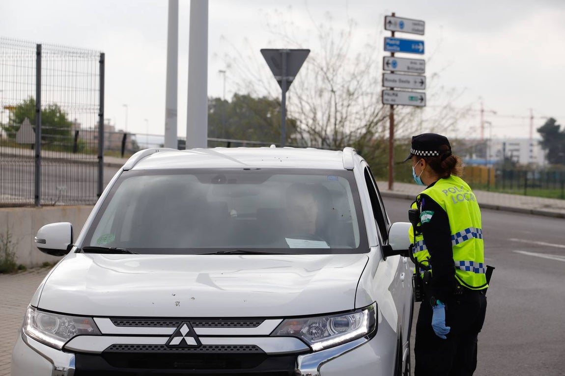 La intervención de la Policía Local de Córdoba por el coronavirus, en imágenes