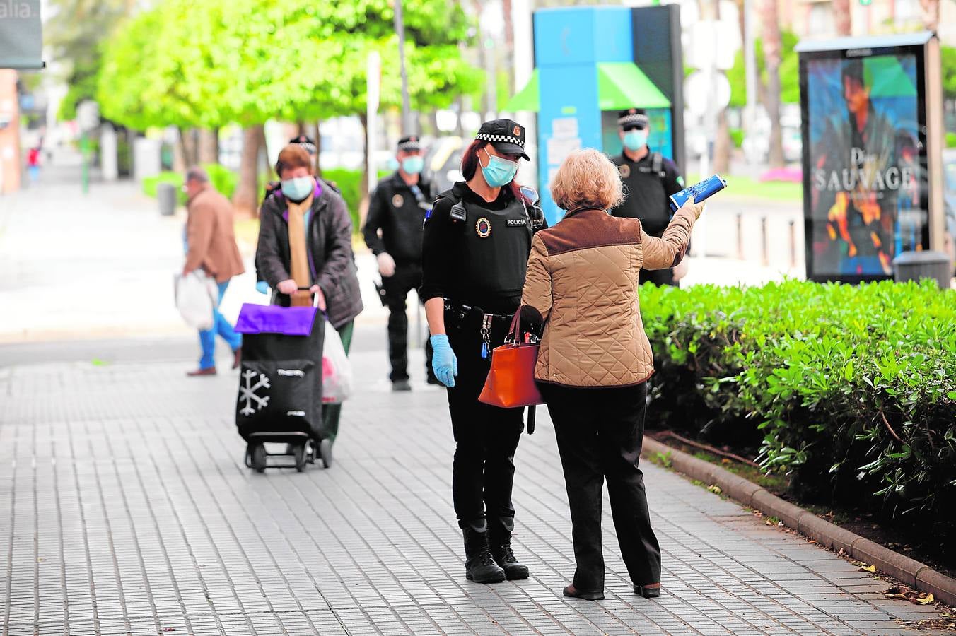 La intervención de la Policía Local de Córdoba por el coronavirus, en imágenes