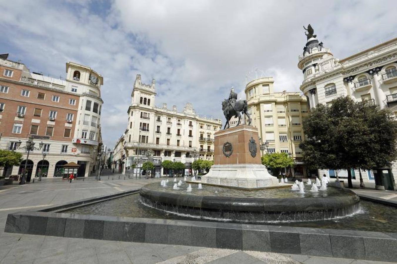 El centro comercial de Córdoba durante la crisis del coronavirus, en imágenes