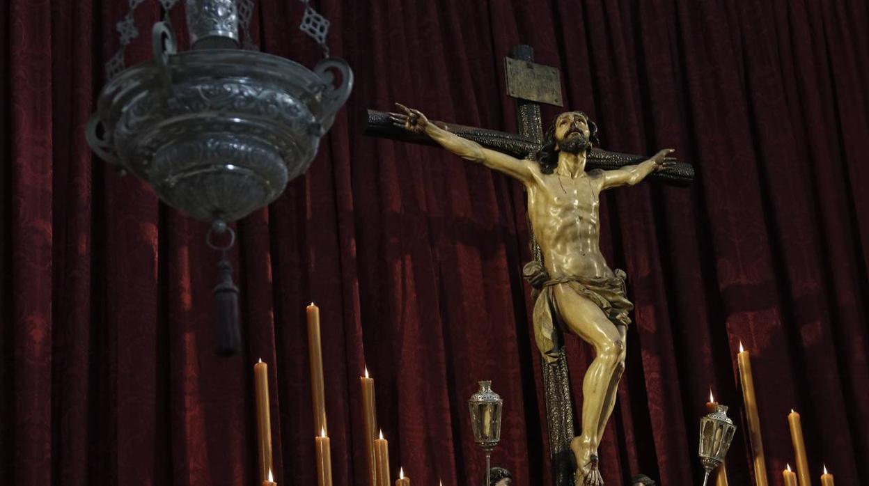 Imágenes de la Semana Santa de Sevilla de 2020: Santa Cruz