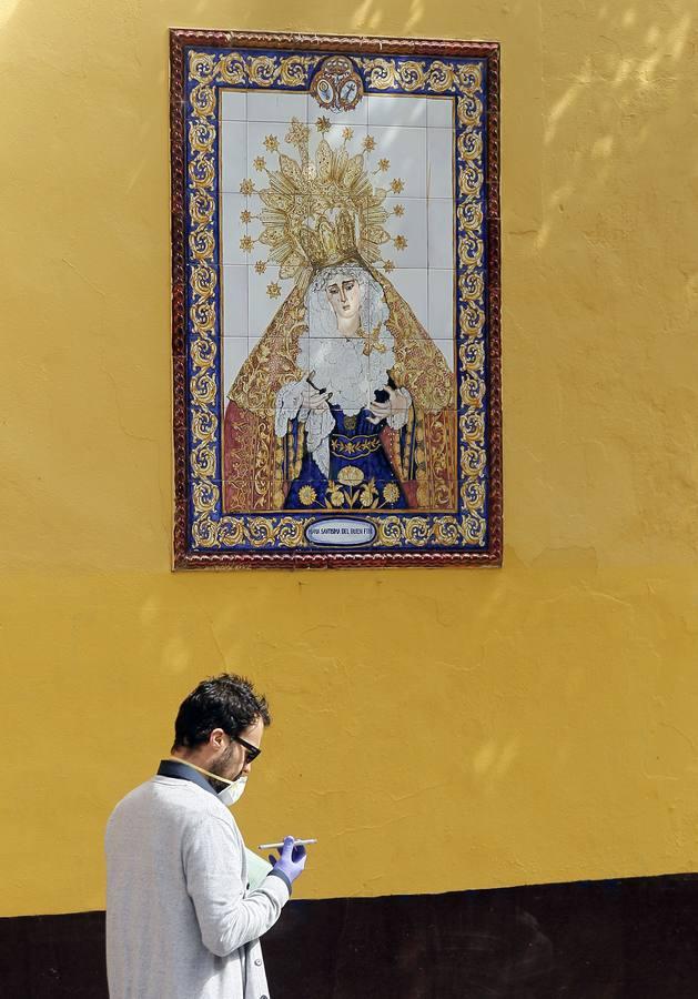 Imágenes de la Semana Santa de Sevilla de 2020: La Lanzada