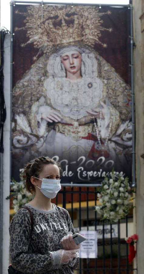 Imágenes de la Semana Santa de Sevilla de 2020: La Trinidad