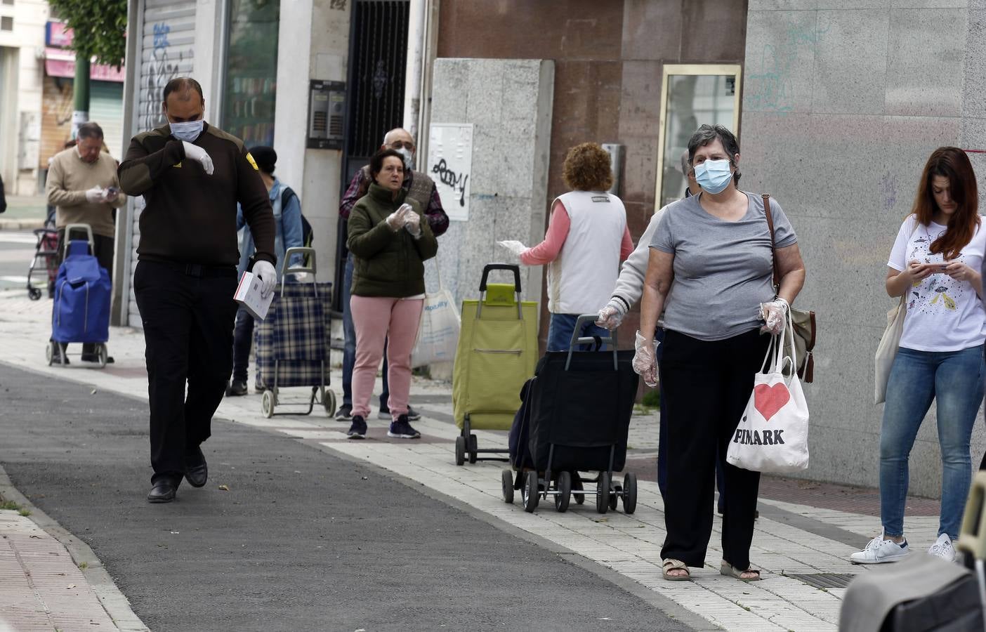 Imágenes de la Semana Santa de Sevilla de 2020: La Trinidad