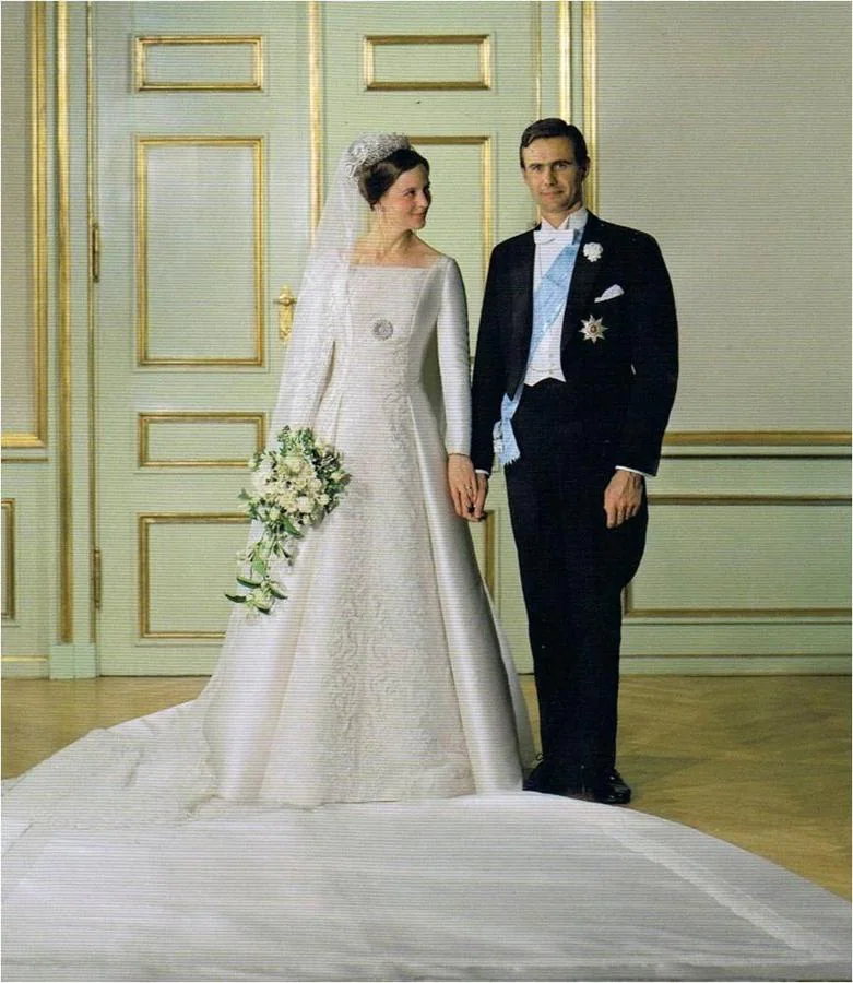 Se casó el 10 de junio de 1967 en Copenhague con el Príncipe Henri de Laborde de Monpenzat. Llegó a la Iglesia del Holmen del brazo de su padre, el Rey Federico IX. 
