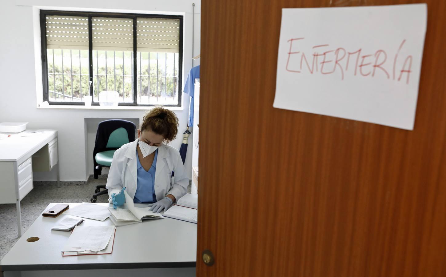 La vida confinada por coronavirus en el Colegio Séneca de Córdoba para los sin techo