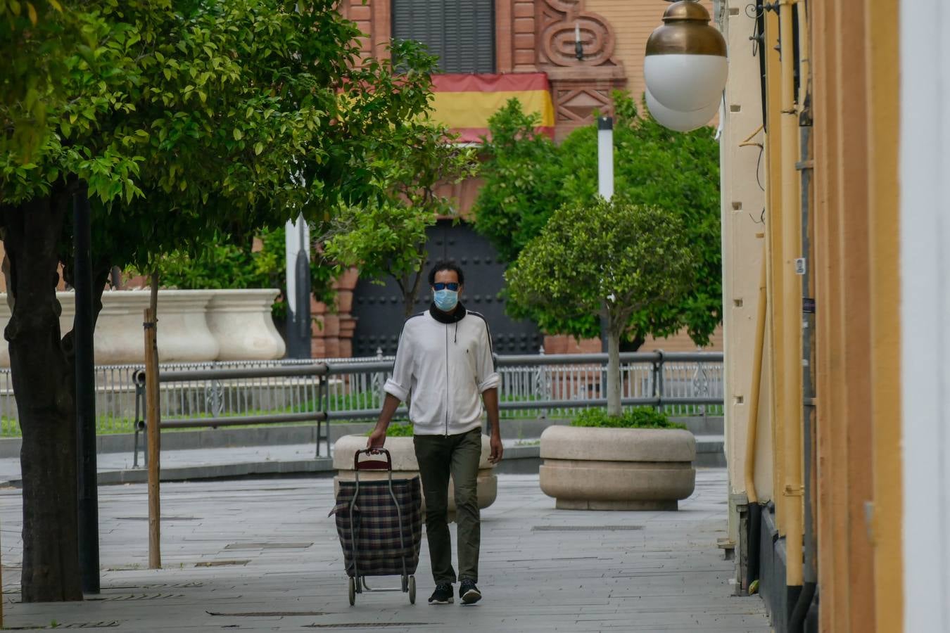 Crisis del coronavirus: Ambiente por las calles del Centro