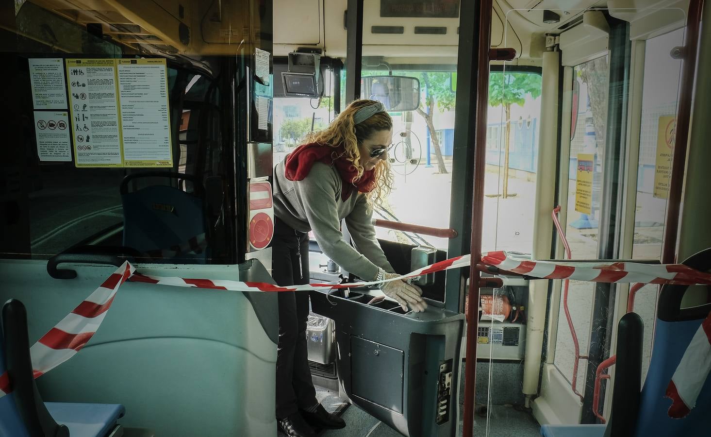 Crisis del coronavirus: Autobuses casi vacíos día tras día