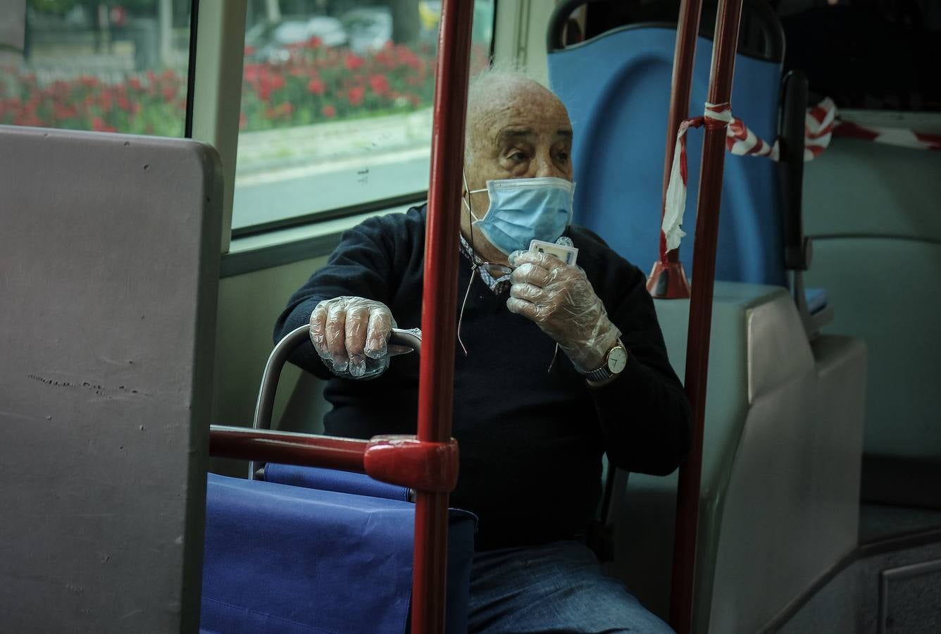 Crisis del coronavirus: Autobuses casi vacíos día tras día