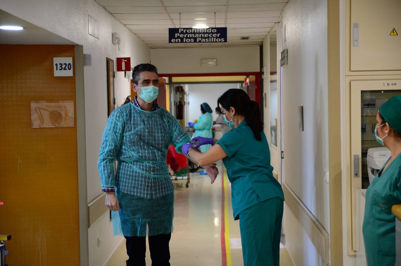 En imágenes, la crisis del Covid-19 desde los ojos de los sanitarios del Hospital Reina Sofía de Córdoba