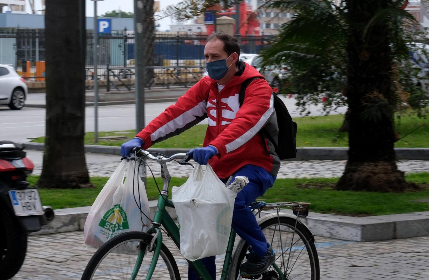 FOTOS: Así vive Cádiz el 22 de abril en estado de alarma por el coronavirus