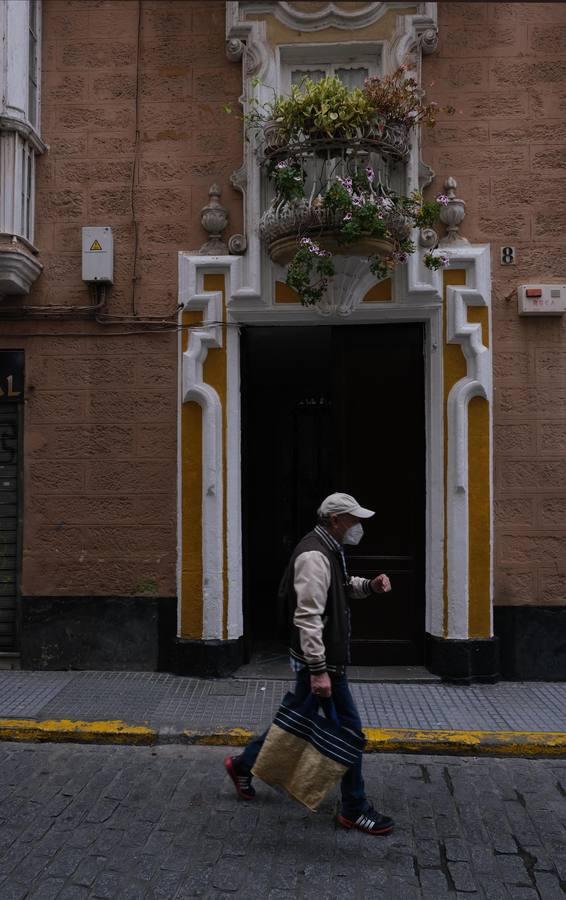 FOTOS: Así vive Cádiz el 22 de abril en estado de alarma por el coronavirus